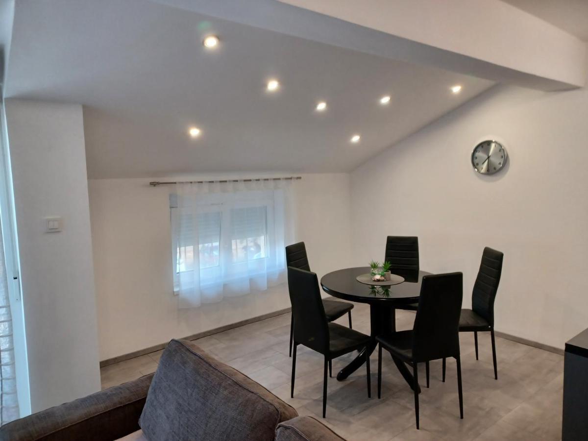 Apartmani Dream 普拉 外观 照片