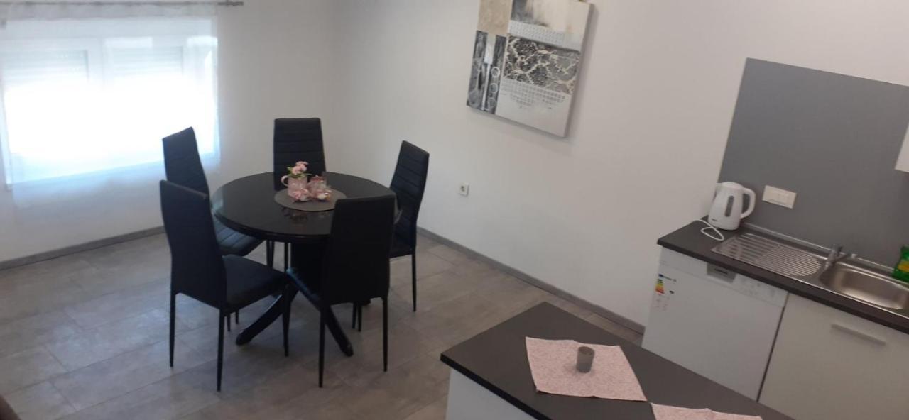 Apartmani Dream 普拉 外观 照片